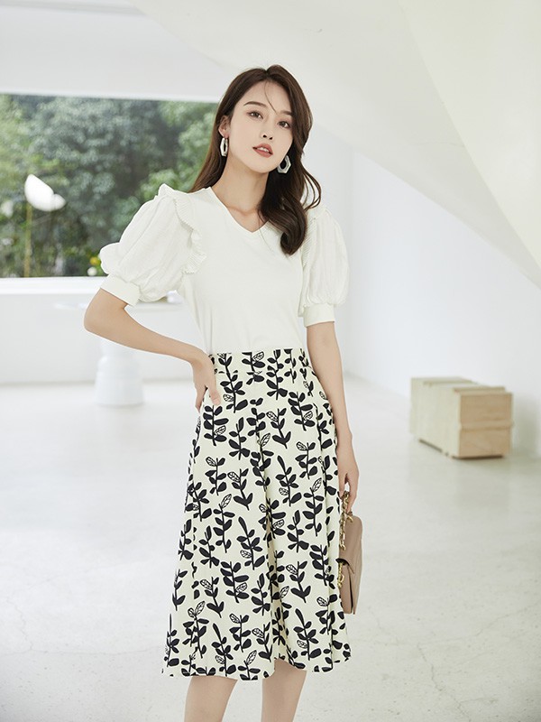 销冠必备的维护客户的5个朋友圈模板,95%的意向客户主动联系你