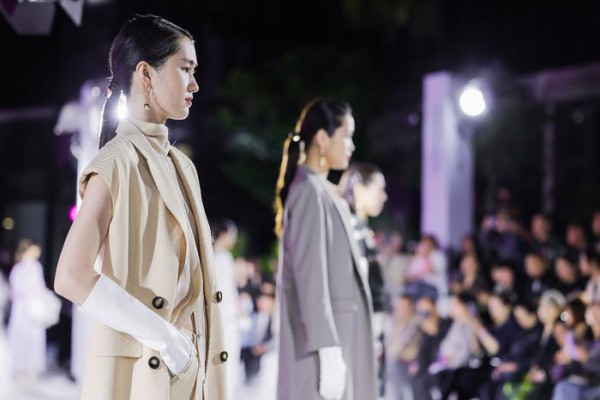 拉夏贝尔举办“焕然新生”主题发布会