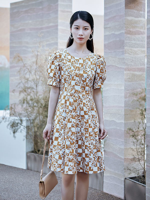 入夏连衣裙怎么选?不妨来她谷女装看看!