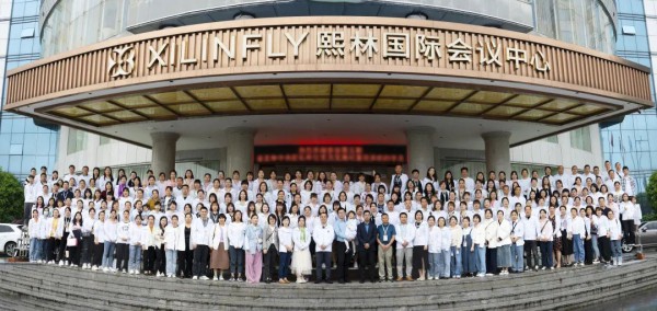 “心成长,爱客户”—桃花季2023秋冬新品发布会暨订货会圆满落幕!