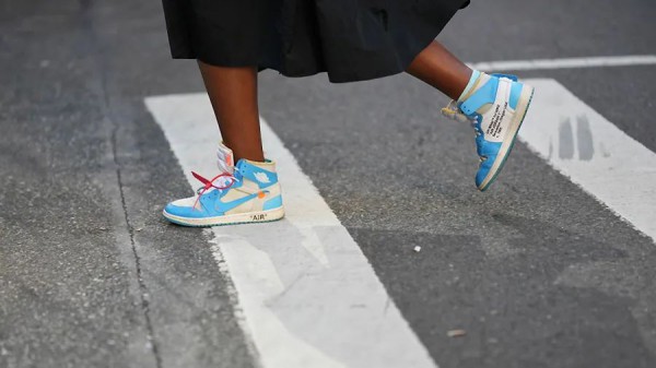 亚马逊:2023服装/鞋类销售商耐克排名第一