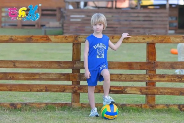 芭乐兔|解锁夏日穿搭,蓝色系申请出战!