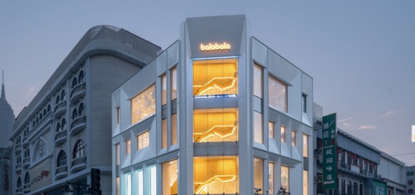 巴拉巴拉发力儿童运动板块有几成胜算?