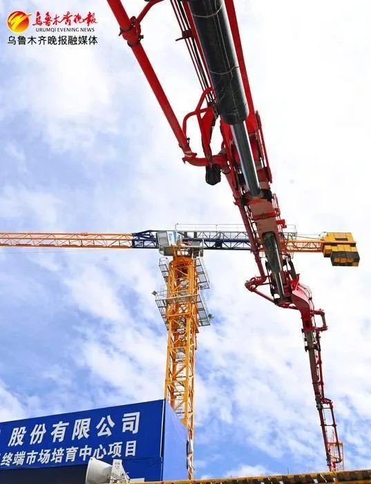 乌鲁木齐国际纺服中心产品终端市场培育中心项目预计年底竣工