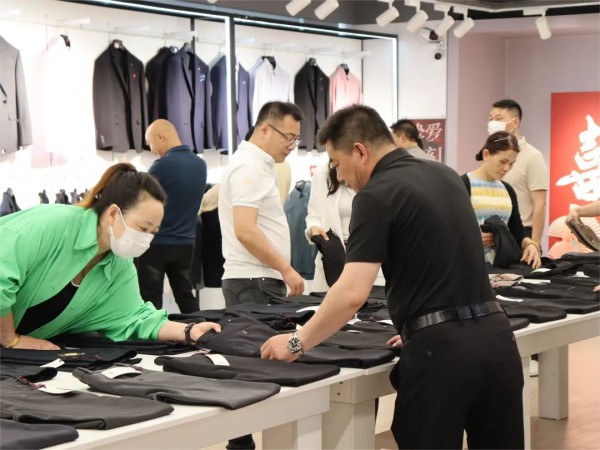 2023富贵鸟秋冬男装订货会圆满收官!