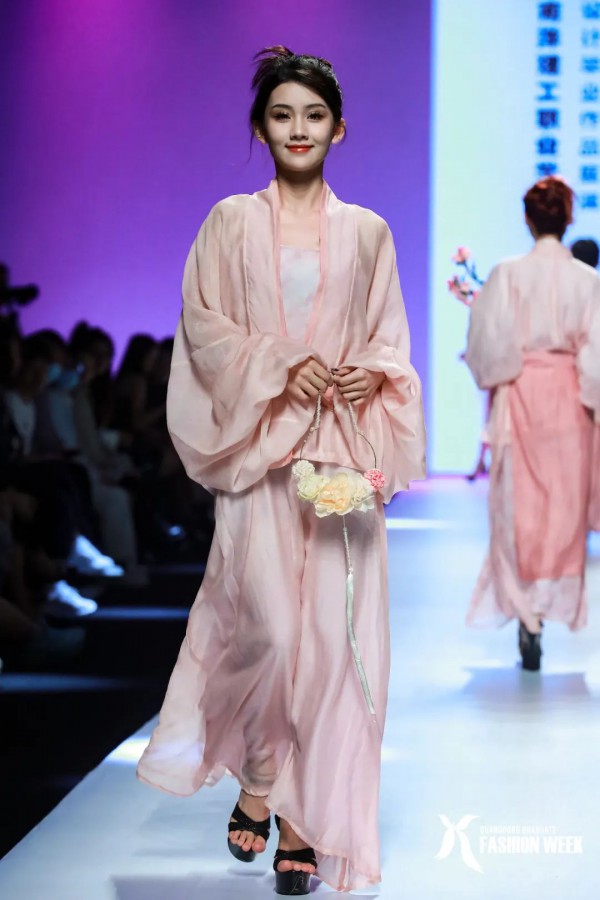 数智绿动——广州南洋理工职业学院服装设计毕业作品展演