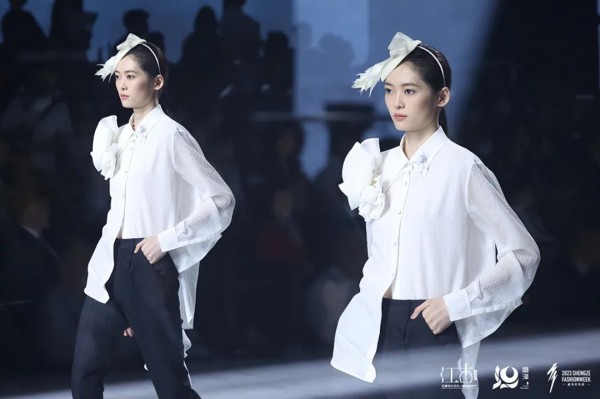 《南海有花》上久楷·边惠中2023高级成衣发布会华丽绽放2023盛泽时尚周