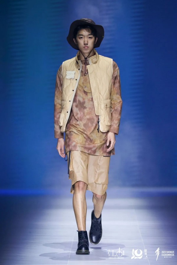 2023盛泽时尚周 | 潮向未来 引人入胜——功能户外主题发布秀惊艳四座