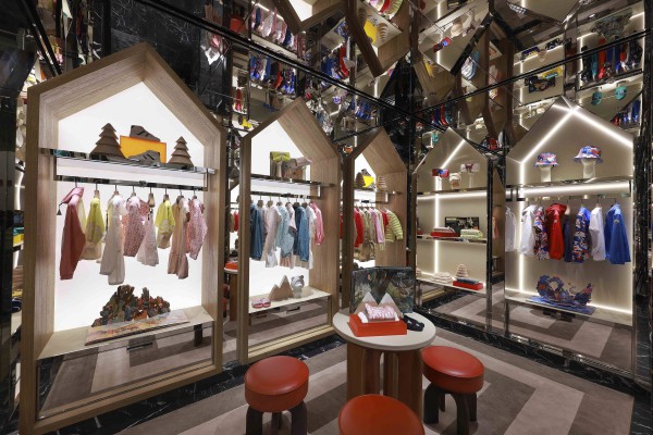 盟可睐MONCLER北京国贸商城旗舰店重装开幕