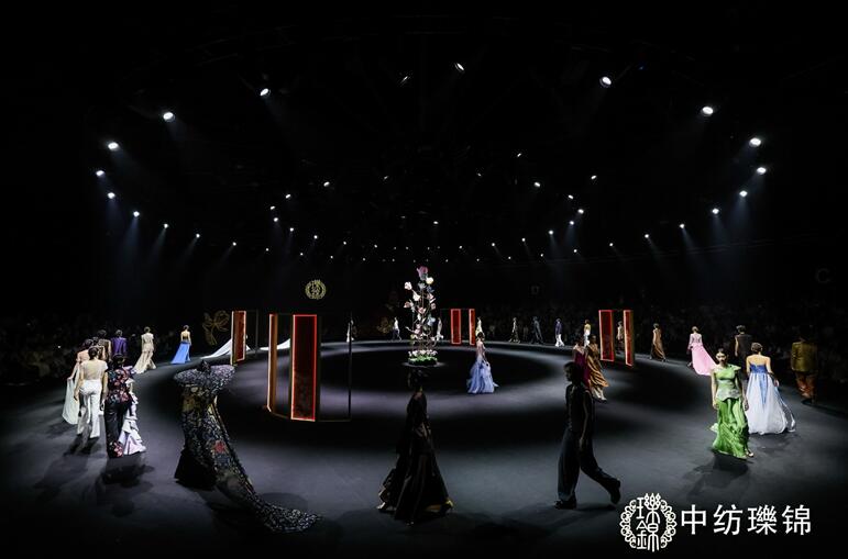 “郁”见瓅锦:当郁金香邂逅非遗织锦,共谱国风时尚新篇