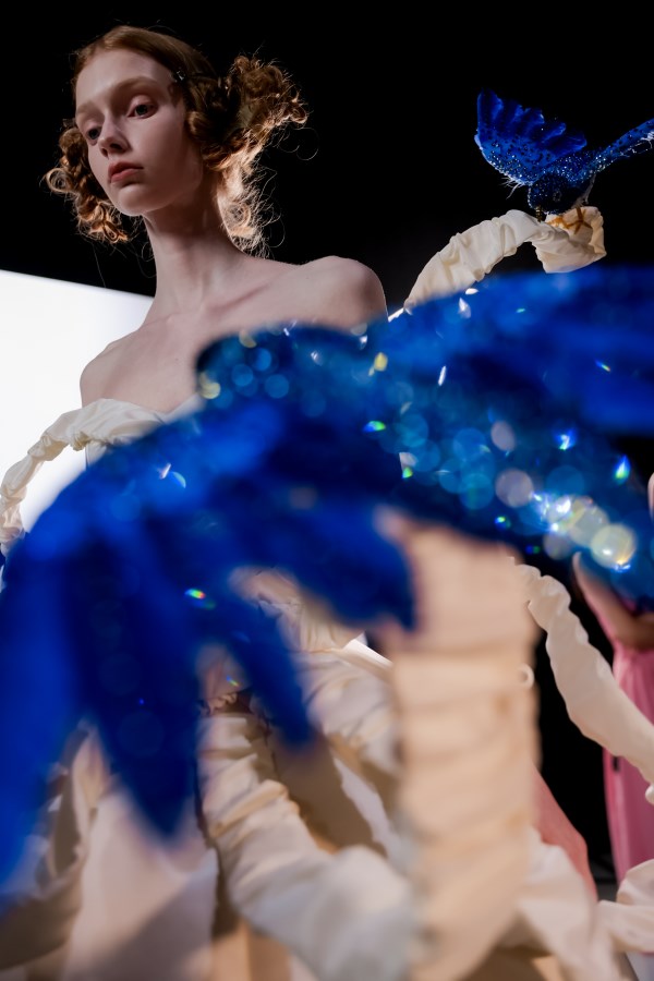 秀场直击｜MOVOUS 2026SS《未寄的诗》:一封写给未来的信,在上海缓缓开启