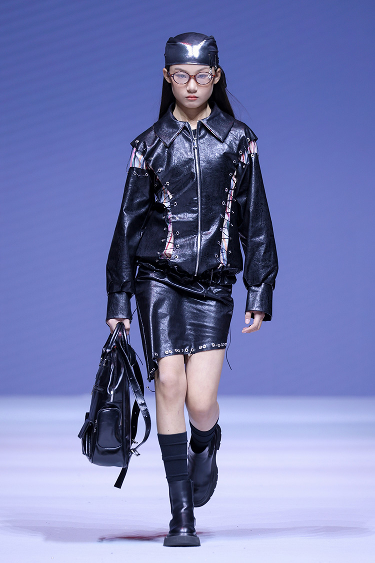 三两喜欢 | 7-14岁小设计师群体2025AW KIDSWEAR上海时装周发布会