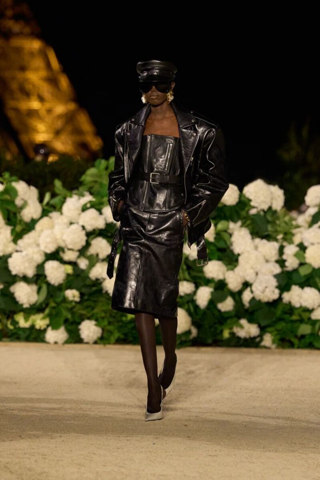 时装周值得一写｜Saint Laurent 的夜色剧场