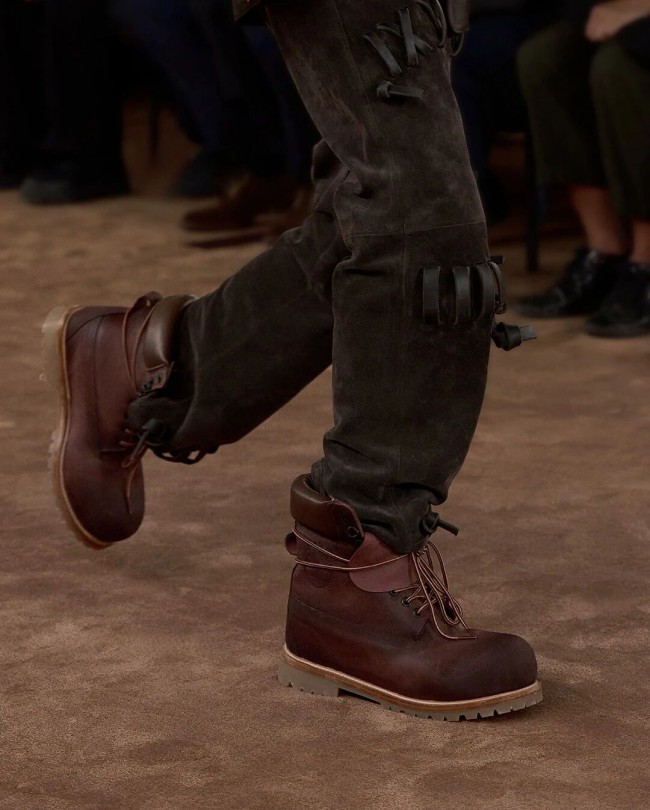 潮流 | Acne Studios x Timberland 合作曝光；国行 iPhone Air 下周发售