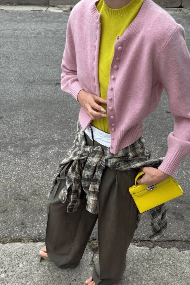 本季粉色的四种优雅穿搭方式