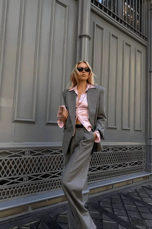 本季粉色的四种优雅穿搭方式