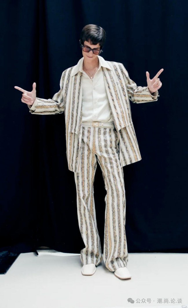 2026年时尚趋势—竖条纹依然有活力!