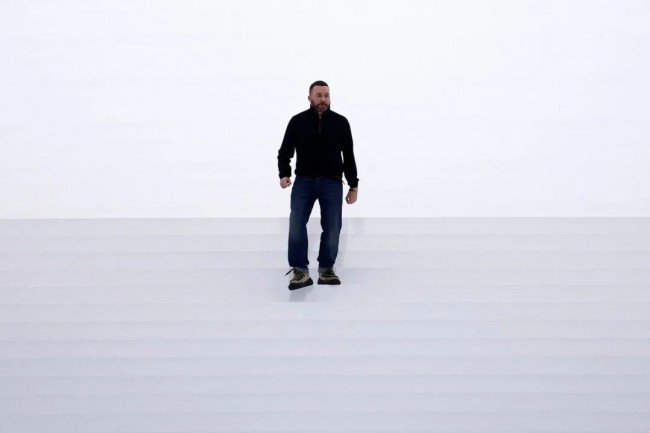 Kim Jones与LVMH没有竞业协议吗?