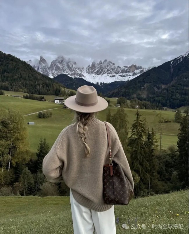 秋天里的羊毛衫,“宽大一点”更洋气,显瘦!