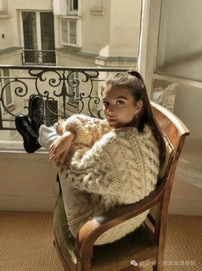 秋天里的羊毛衫,“宽大一点”更洋气,显瘦!