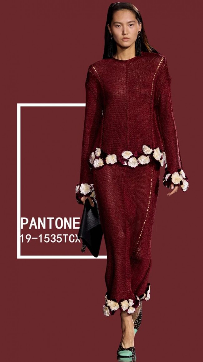 2026春夏女装流行色:樱桃红