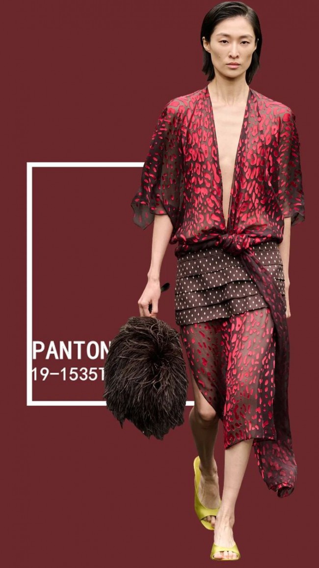 2026春夏女装流行色:樱桃红