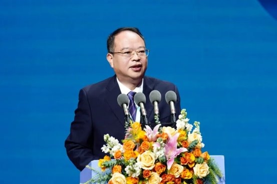 2025江西纺织服装周暨第六届江西（赣州）纺织服装产业博览会在于都盛大开幕