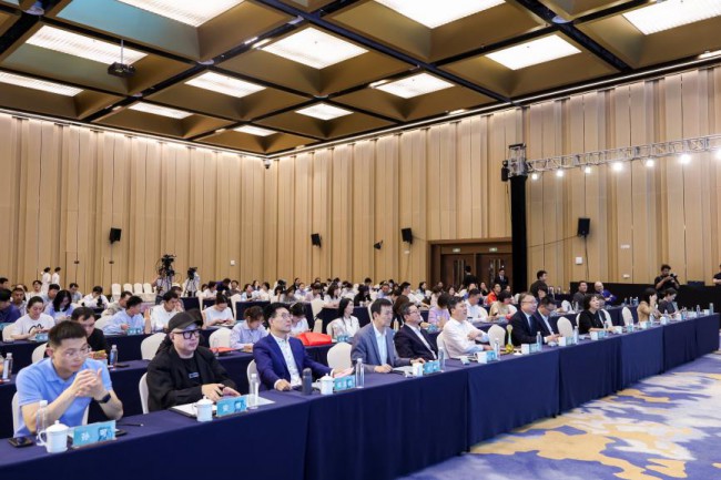 硕果盈枝!第十一届十佳纺织面料设计师颁奖典礼柯桥举行