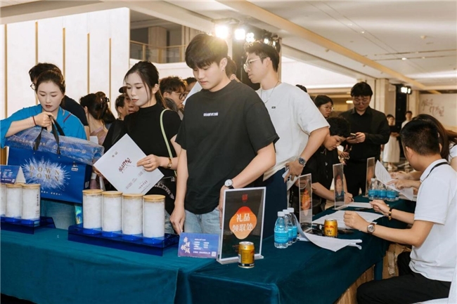 聚势双赛道,共绘产业新篇｜九天产业发布会圆满收官,杭州羽绒服文化周暨产业博览会&新中式服饰文化周暨产业博览会隆重启幕!9月9日-11日不见不散!