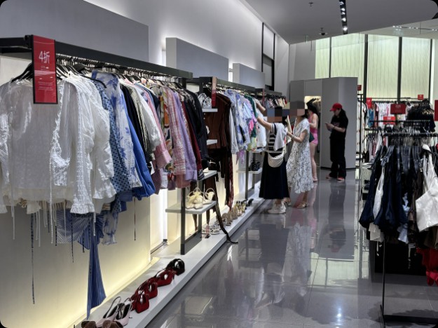 杭州再传关店,上海却连开独栋旗舰店,ZARA到底行还是不行?
