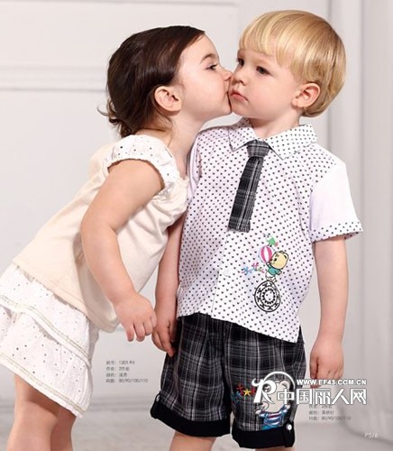 婴姿坊童装