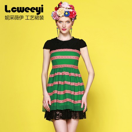 妮采薇伊2013春夏装Lcweeyi妮采薇伊女装新款 雪纺车花边娃娃领撞色拼接蕾丝连衣裙 夏装
