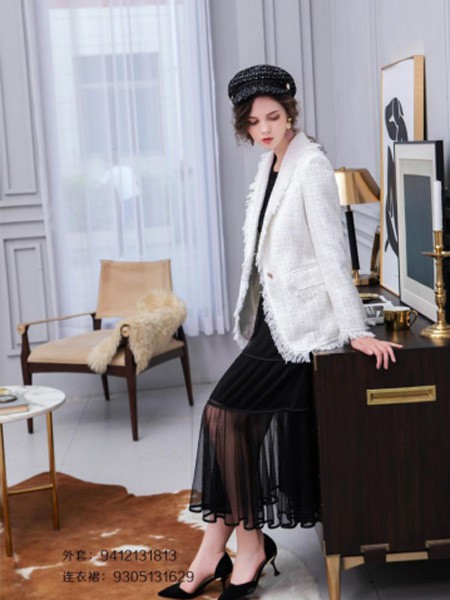 莉雅莉萨2019秋冬装女装