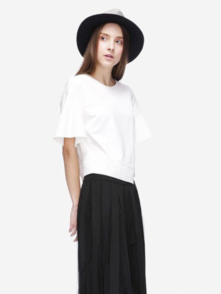 圣卡萝2019新款女装