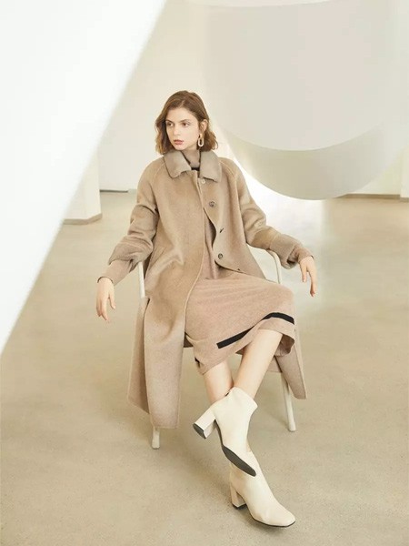 路卡西2019秋冬装女装