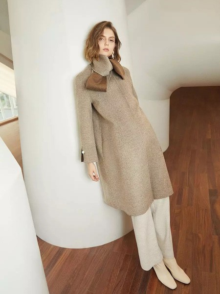 路卡西2019秋冬装女装