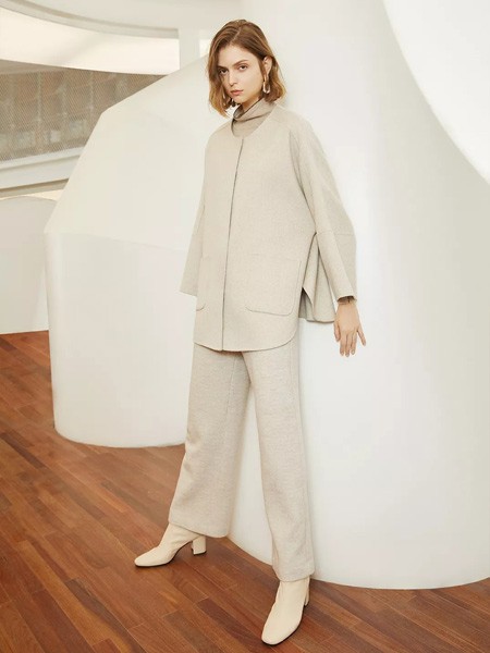 路卡西2019秋冬装女装