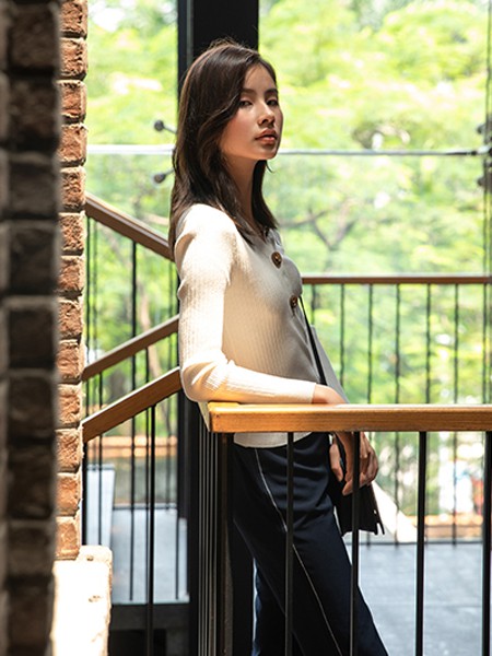 皑如2019秋冬装女装