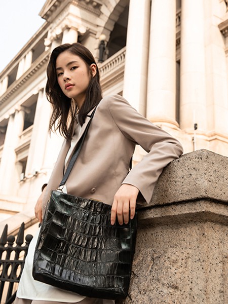 皑如2019秋冬装女装