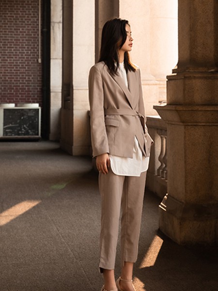 皑如2019秋冬装女装