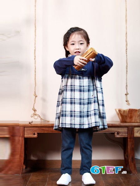 三学宝贝2019秋冬装童装