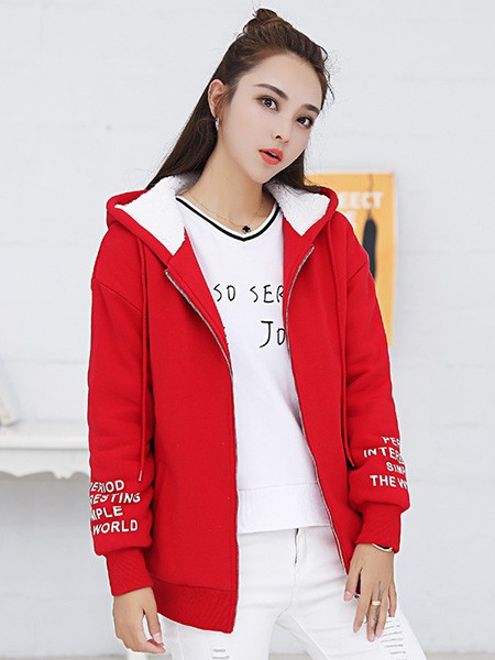 初摸2019新款女装