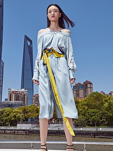 无用2019新款女装