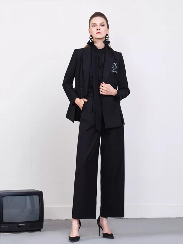 艾安琪2019秋冬装女装