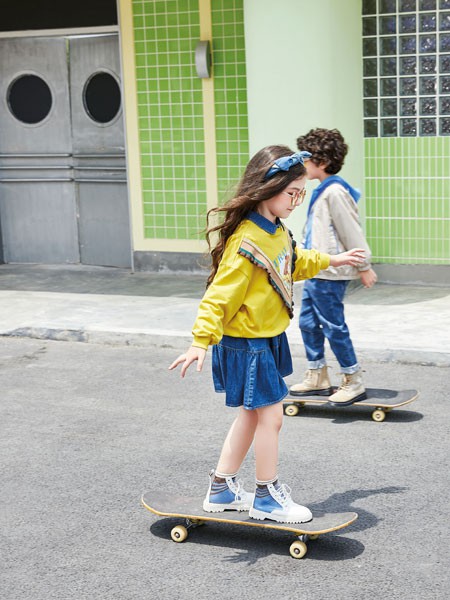 淘气贝贝2019秋冬装童装