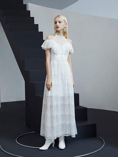 迪丽2019秋冬装女装