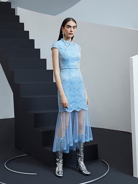 迪丽2019秋冬装女装