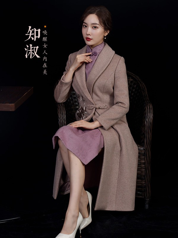 蝶恋2019秋冬装大衣风衣