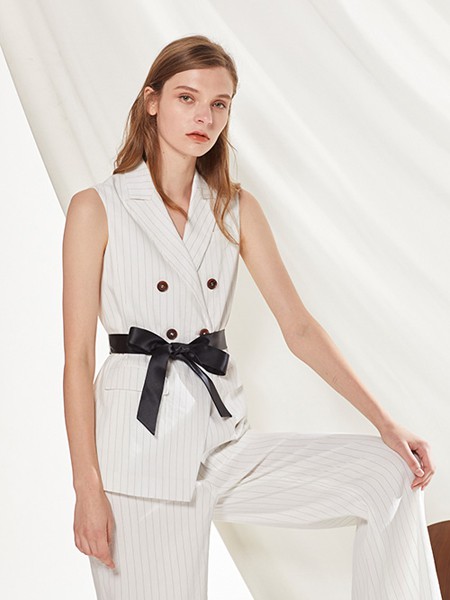 艾米尔2019秋冬装女装