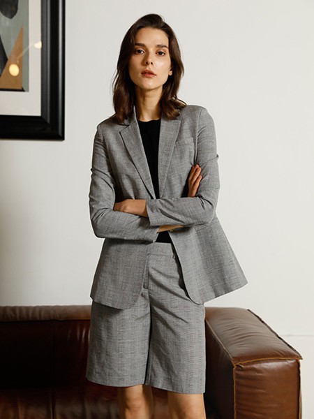 艾米尔2019秋冬装女装